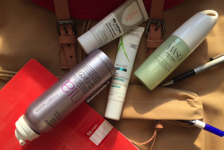 « Nan mais je peux pas aller en cours comme ça ! » flacons produits peau jeune ado acné